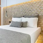 شقة Naxian Icon Luxury 2 *